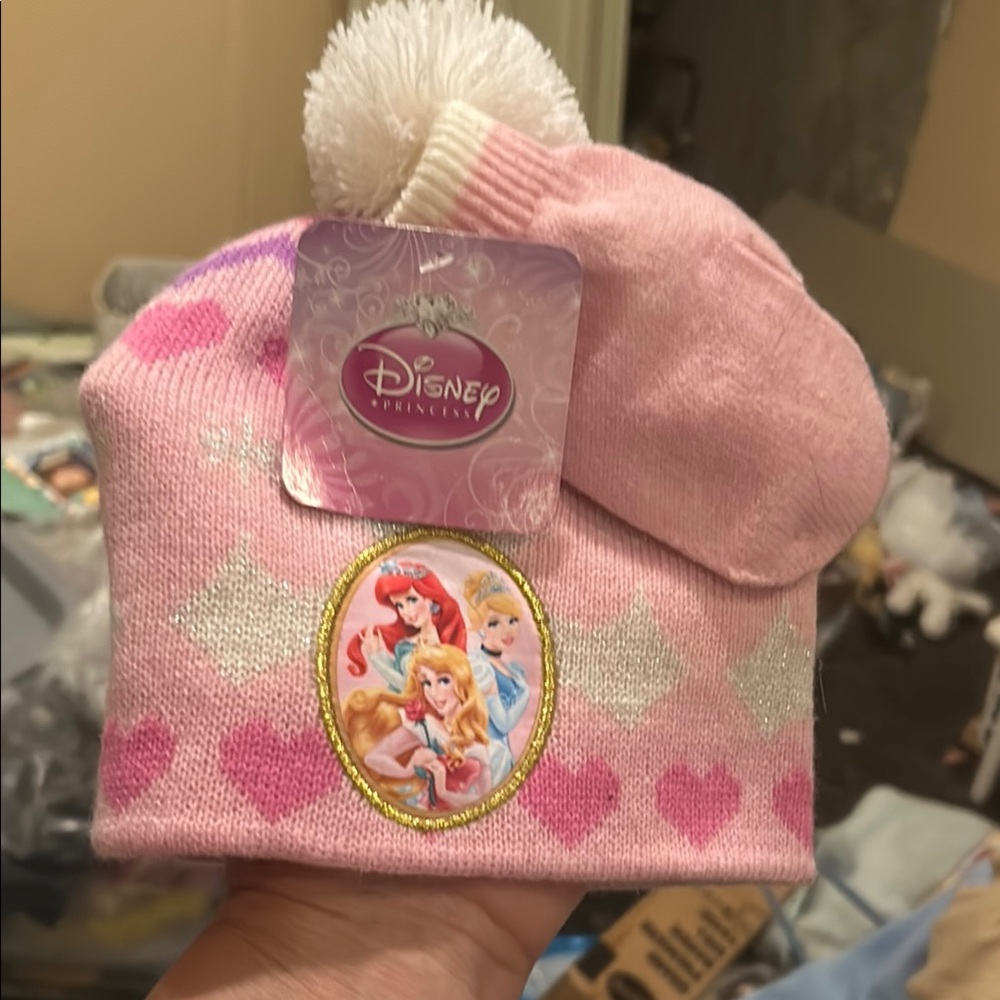 NWT Sz Toddler Disney princess hat/gloves